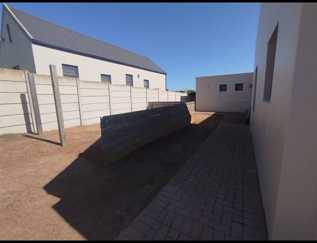 3 BEDROOM HOUSE FOR SALE IN BAYVIEW